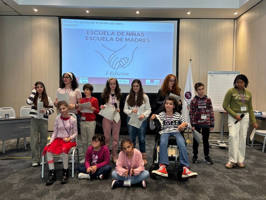 Niñas, niños y adolescentes del Consejo de Participación de Niñas y Adolescentes con Discapacidad de la Fundación CERMI Mujeres