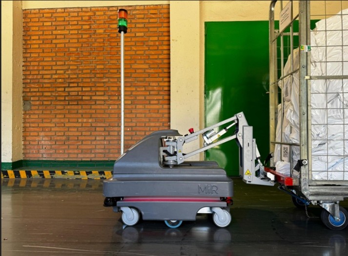 Uno de los robots de la UCP en funcionamiento