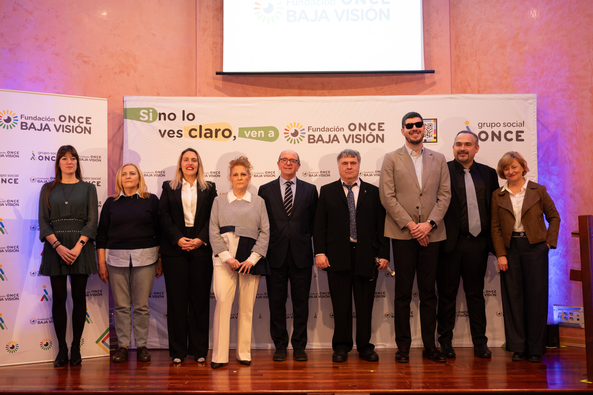 Foto de familia de la presentación de la FOBV en Pamplona
